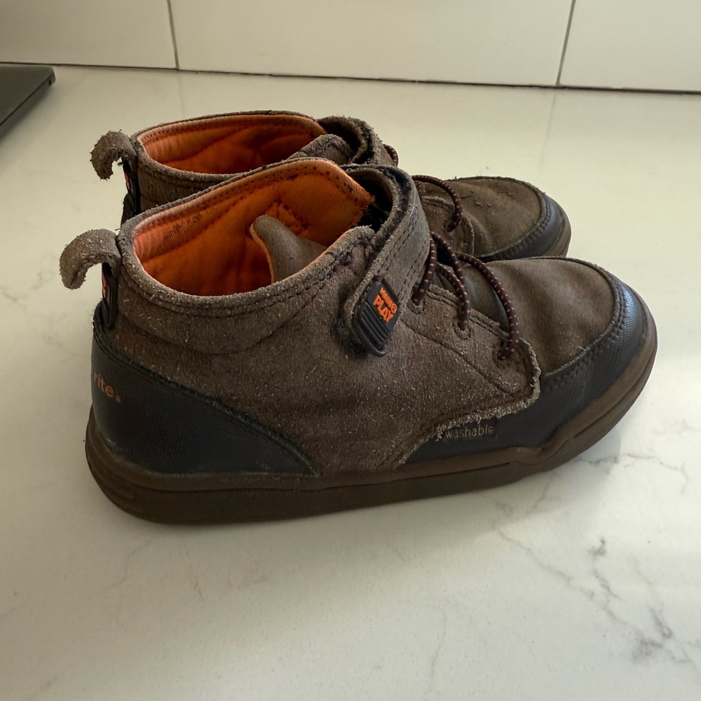 Stride Rite Made2Play shoes in size 11
